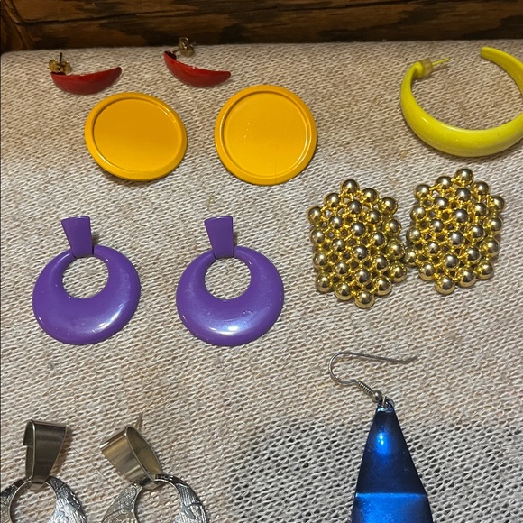 Vintage Fabulous 1980’s Fashion Pierced Earrings Metal & Ceramic (16 Pairs) - Picture 7 of 8